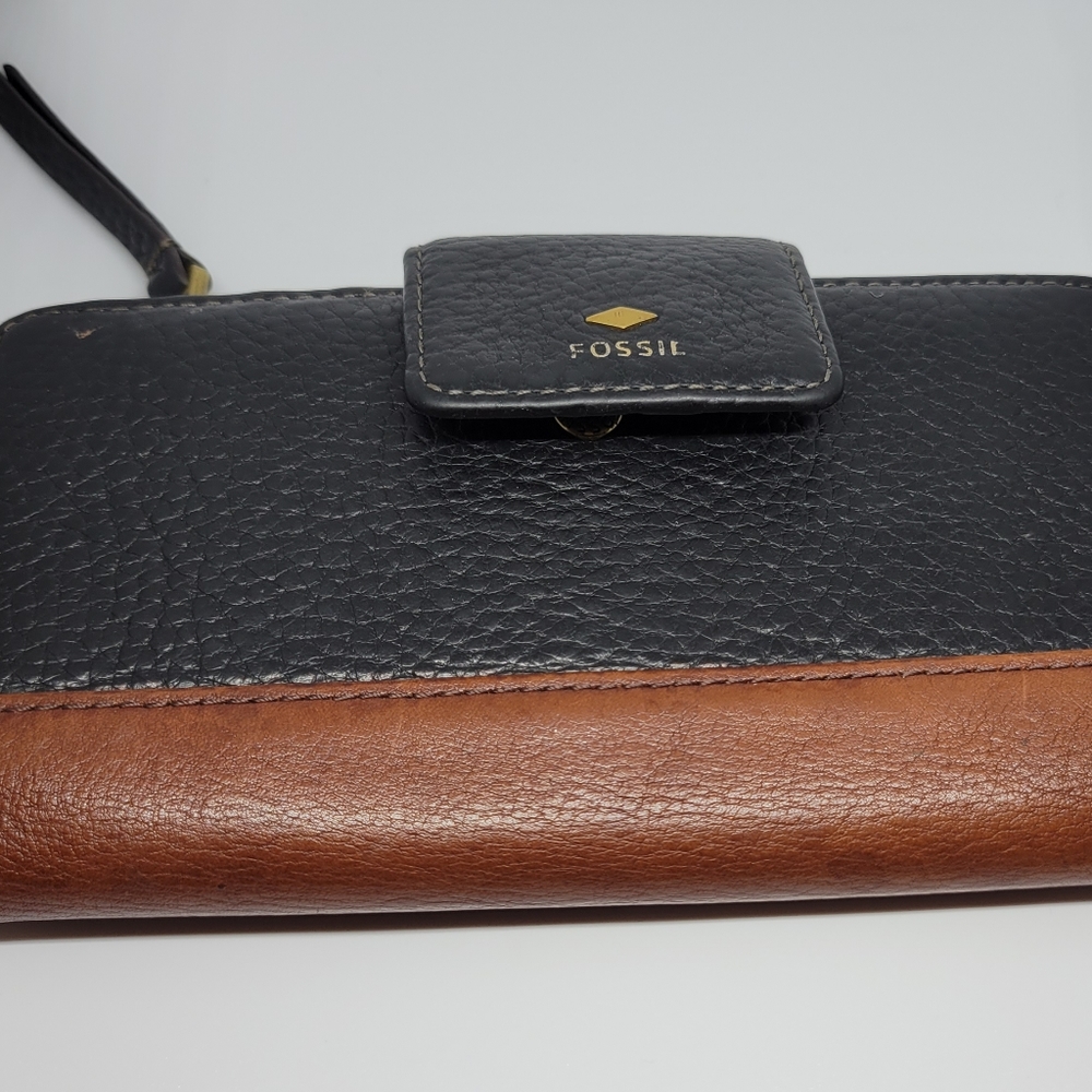 Fossil Leather Wallet